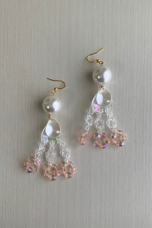 パールペタルフラワーピアス・イヤリング