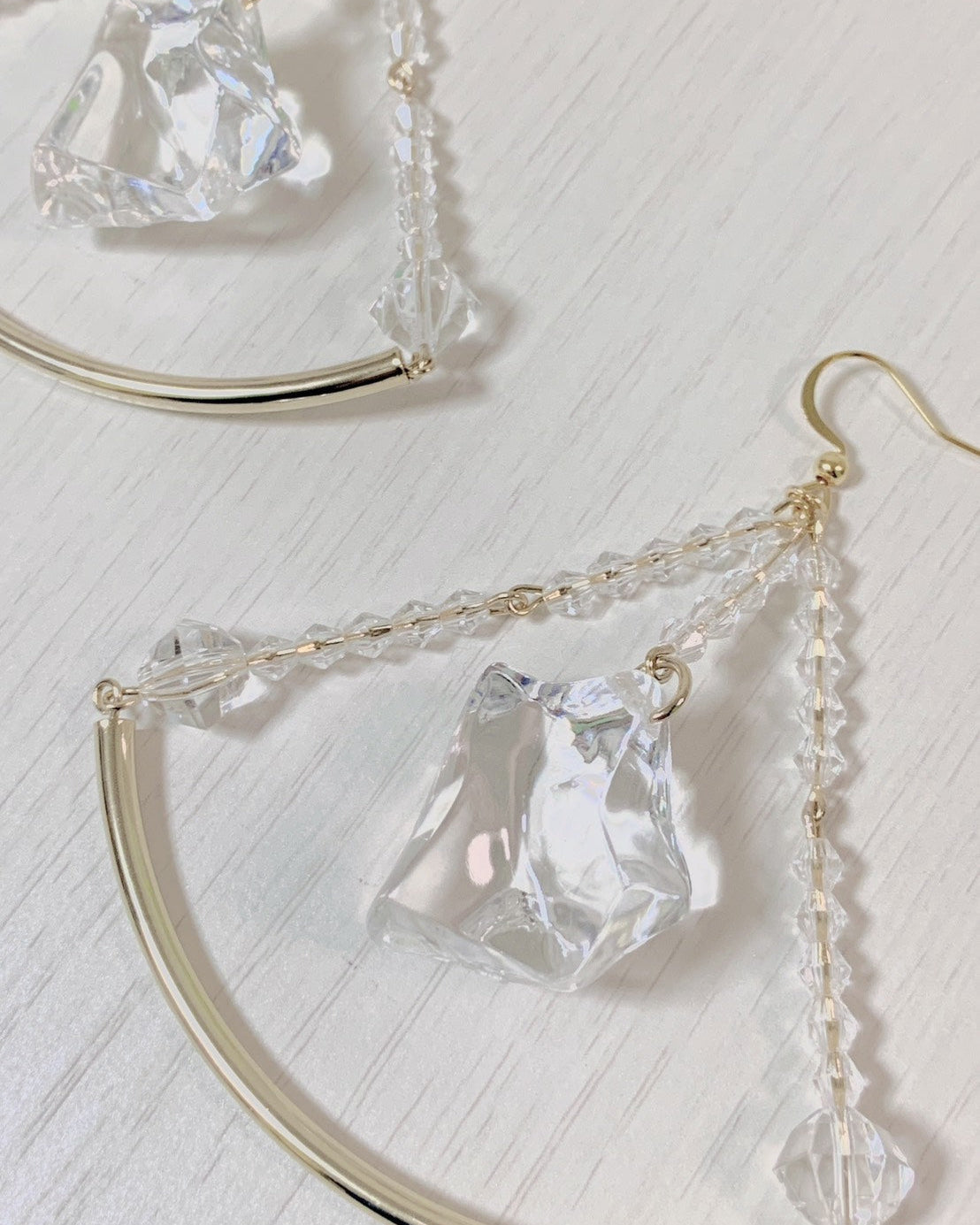 クリアストーントライアングルピアス・イヤリング