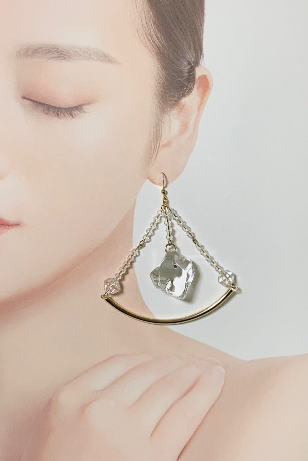 クリアストーントライアングルピアス・イヤリング